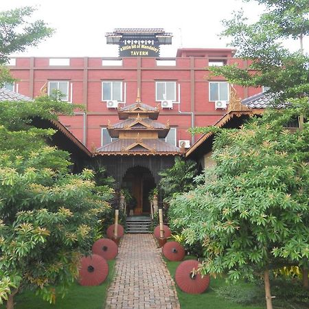 A Little Bit Of Mandalay Tavern Bed & Breakfast Eksteriør bilde